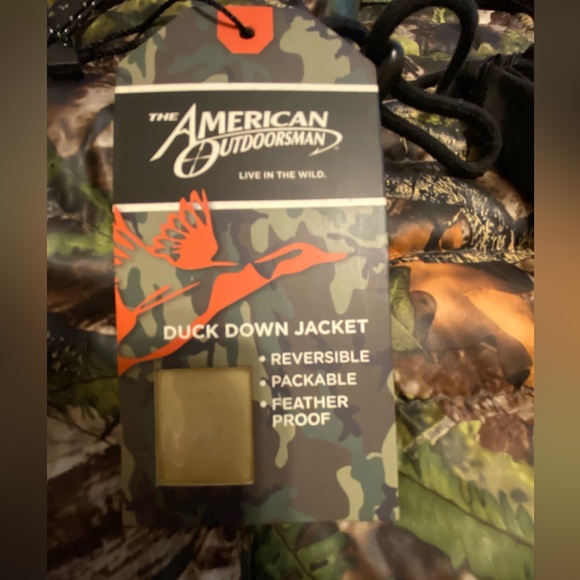 The American Outdoorsman Duck Down Reversible Jacket with Pouch - Picture 6 of 7